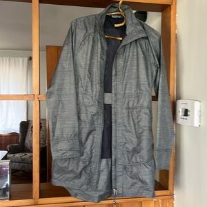 Athleta women’s lightweight wind breaker.